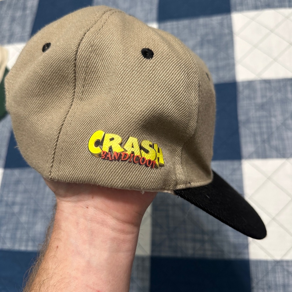 Rare Crash Bandicoot Aku Aku Mask Promo Hat 2017 Activision Tan Black Snapback - Picture 3 of 6